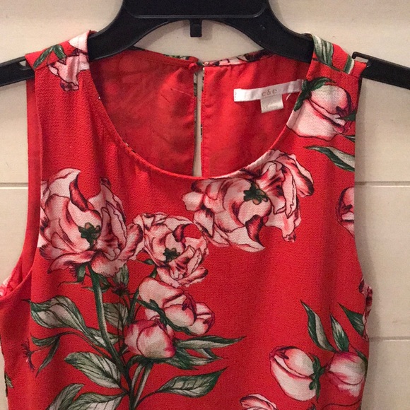 Sleeveless Dress - Picture 2 of 4